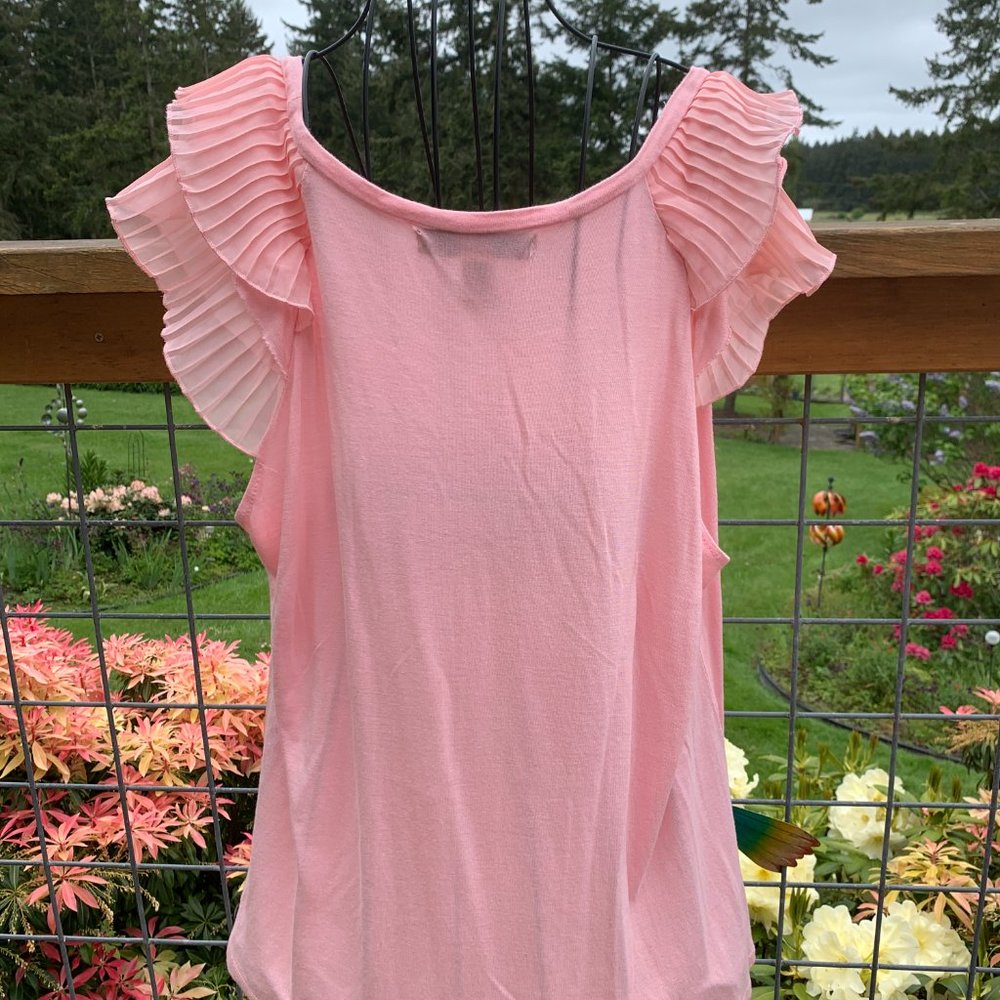 French Laundry Ladies size 14/16 Pink T-shirt with Ruffle Sleeves
